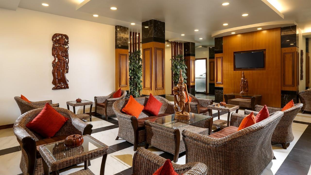 Hotel Corolla Yangon Esterno foto